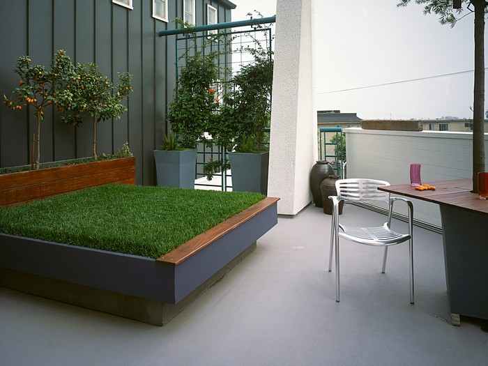 Grass day bed