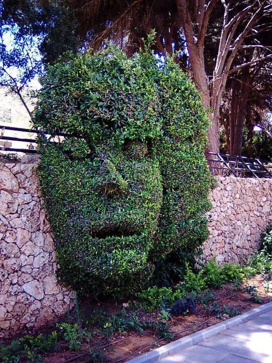 Nice? This, to me, is superb art. It's arresting and thought provoking. I defy anyone to walk past this and not be involved in the imagery. Agree or disagree?