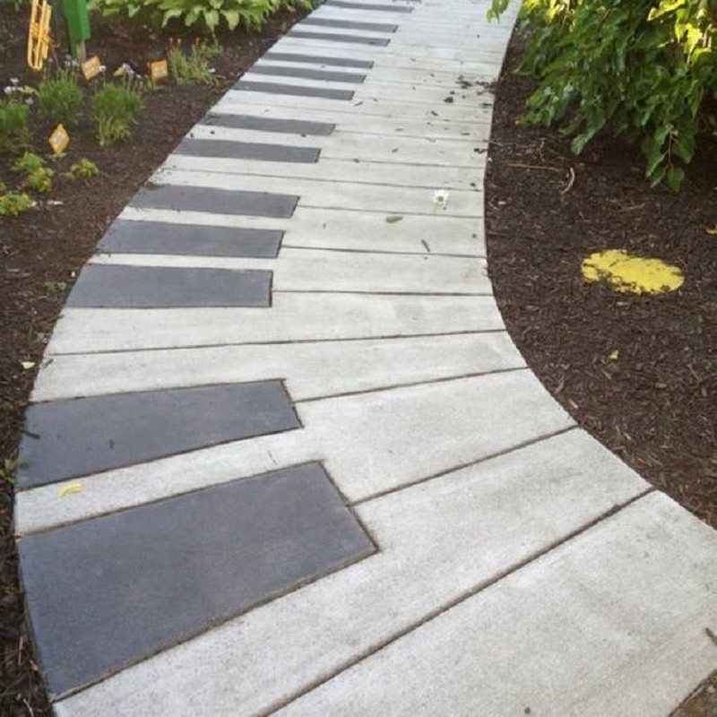 We think this is a great idea for a garden path. What do you reckon - thumbs up?