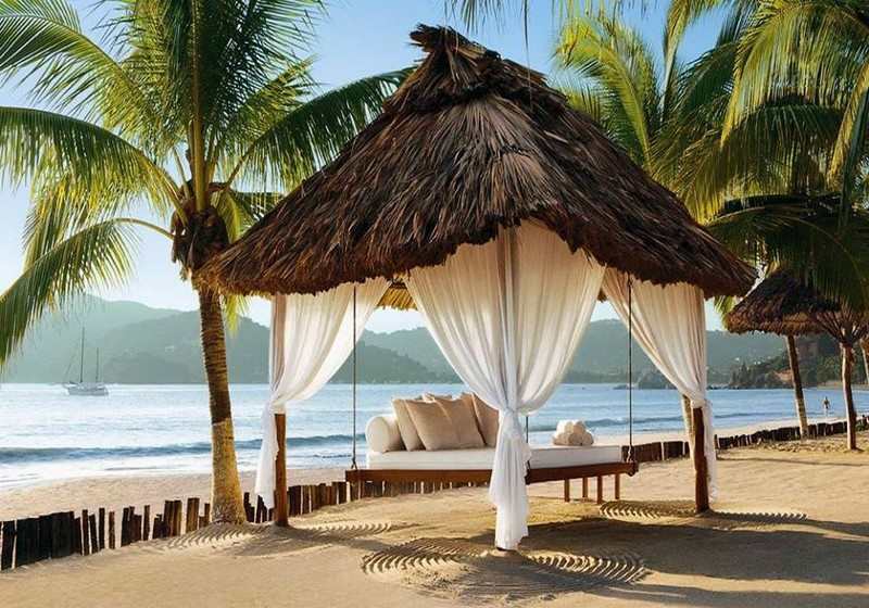 Swing bed in Zihuatanejo, Mexico.