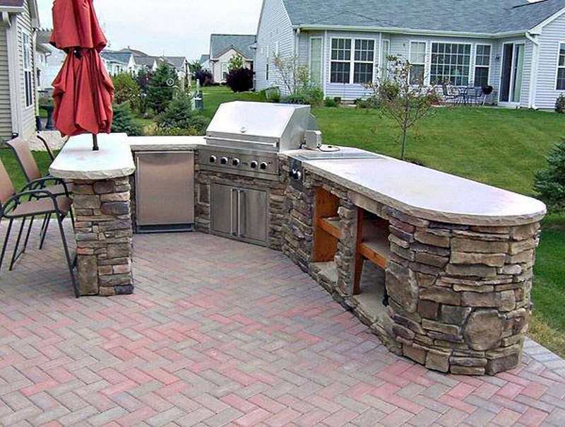 Outdoor Kitchen