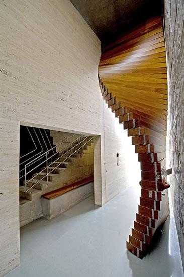 Don't you think this is a great piece of art? (Yes it is a door too.)