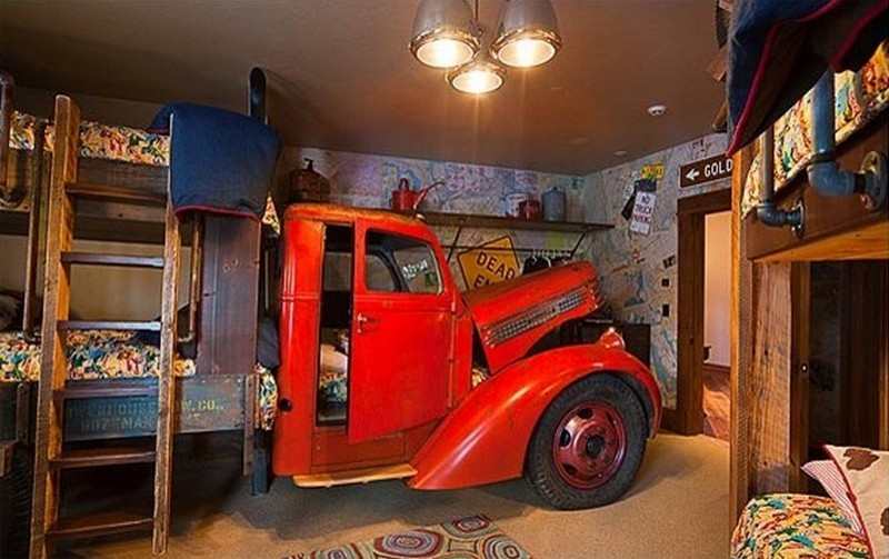 I'm guessing they drove the truck in and then put the external wall up?