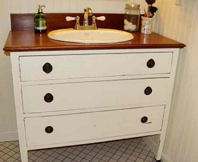 DIY Dresser to Vanity