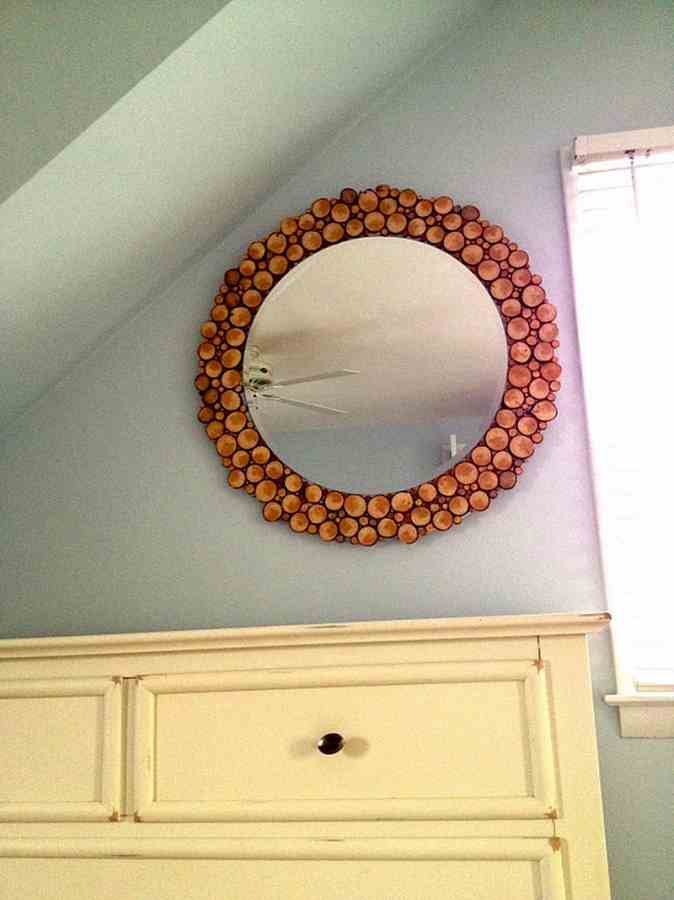 DIY Wood Slice Mirror