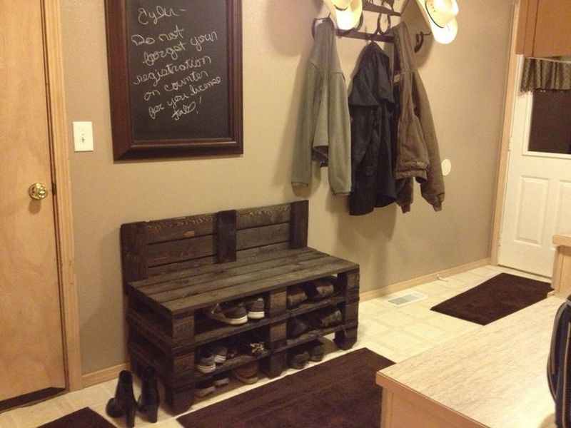 Pallet Entryway Bench