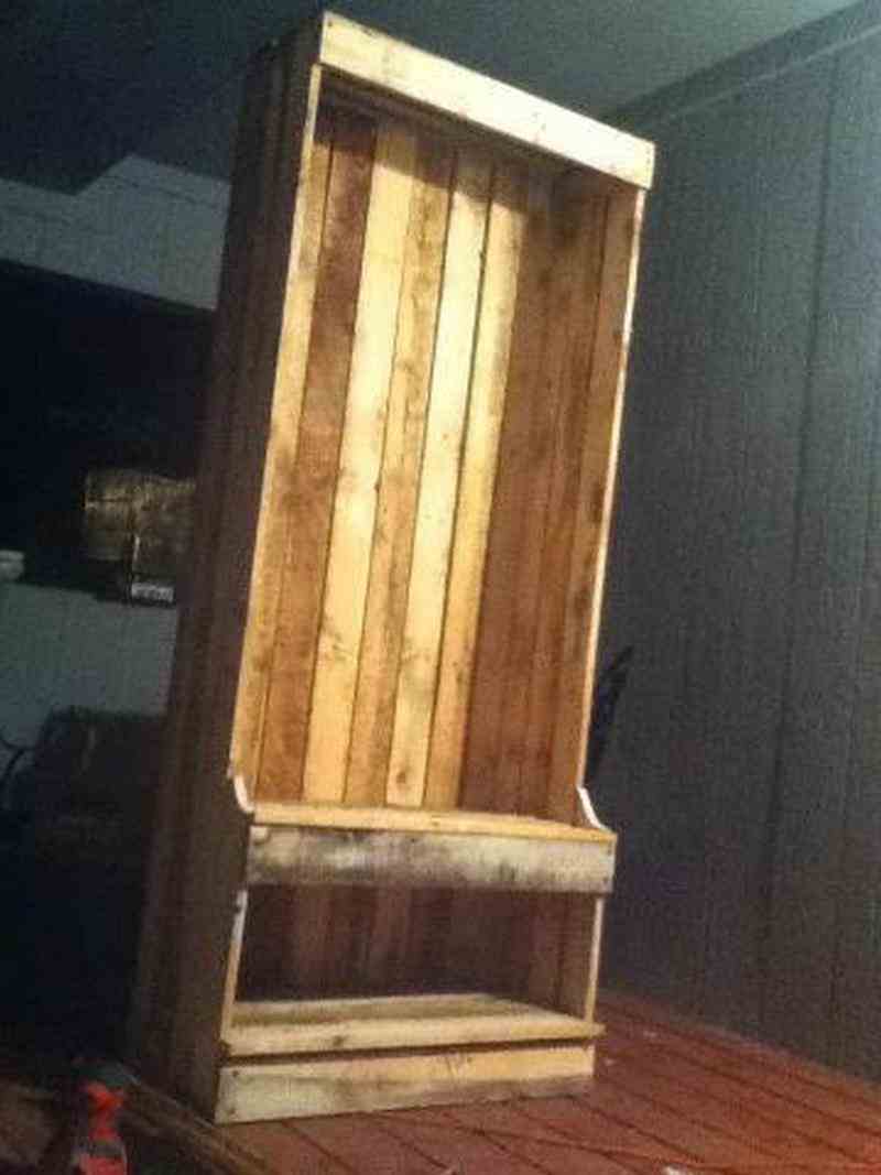 Pallet Entryway Bench