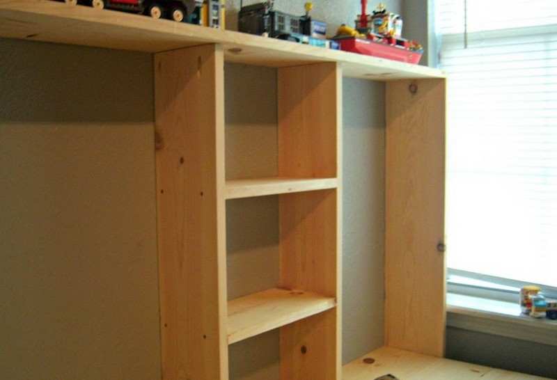 DIY Folding Lego Table