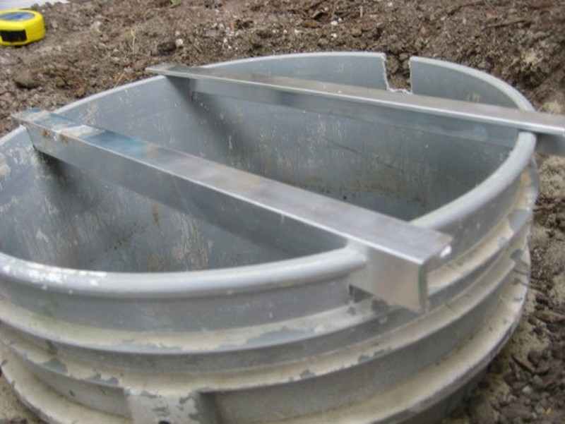 DIY Backyard Fountain -  Hacksaw the aluminum