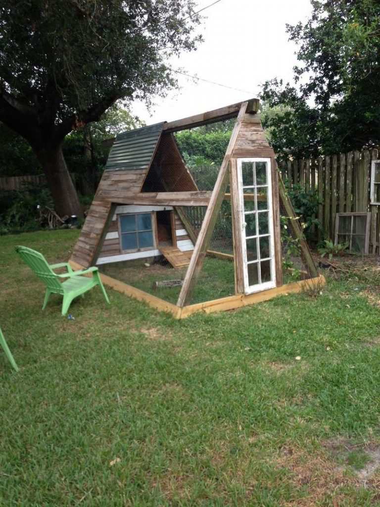 Swign set chicken coops