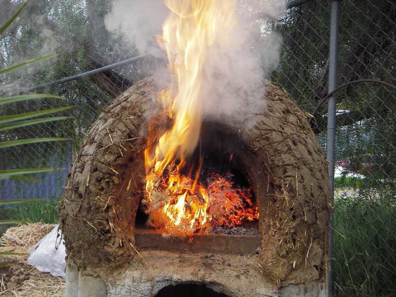 DIY Cob Oven - Burning
