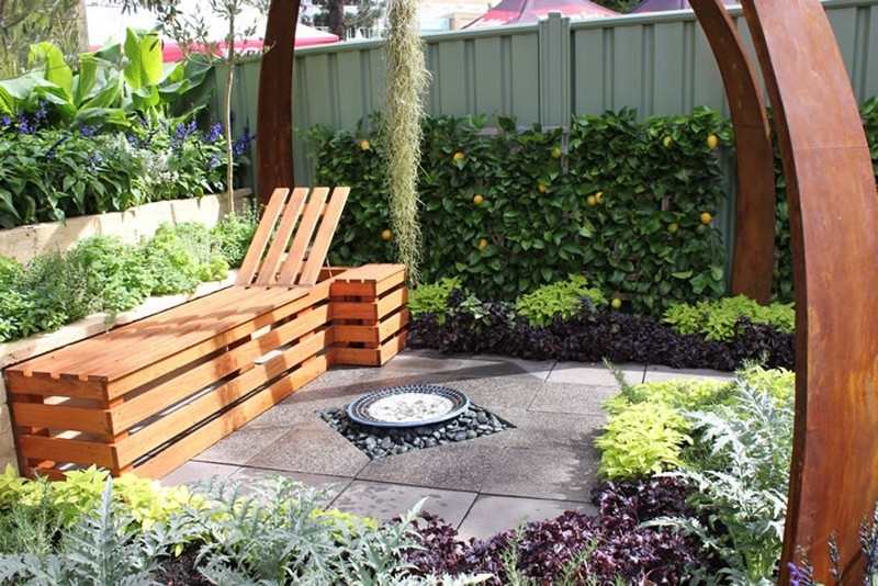 A courtyard can be very compact