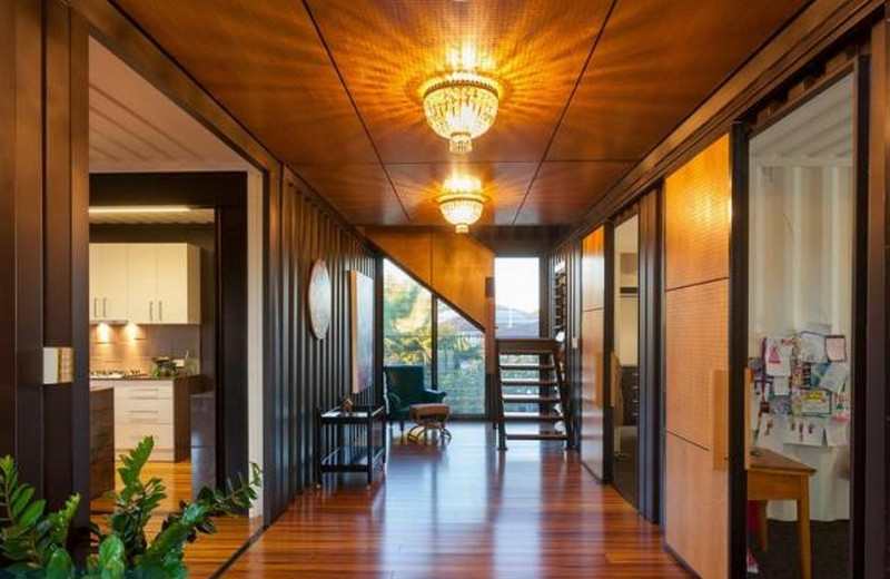 31 container home in Brisbane Australia - Hall