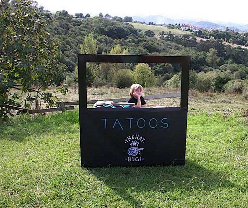 Carboard Rockstar Set