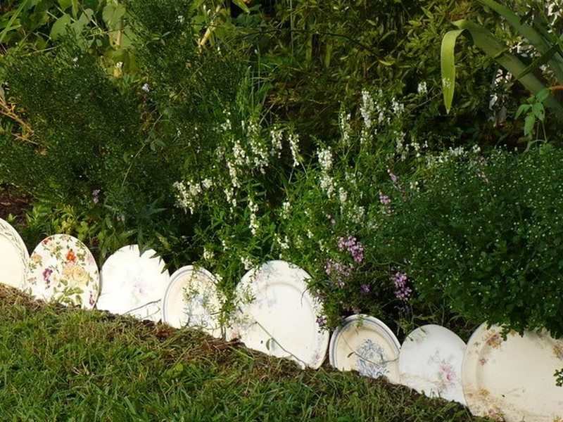 Garden Bed Edging Ideas