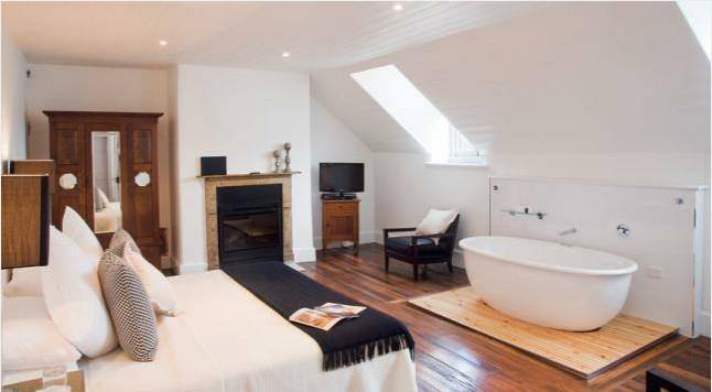 Elegant Bedroom for Adult