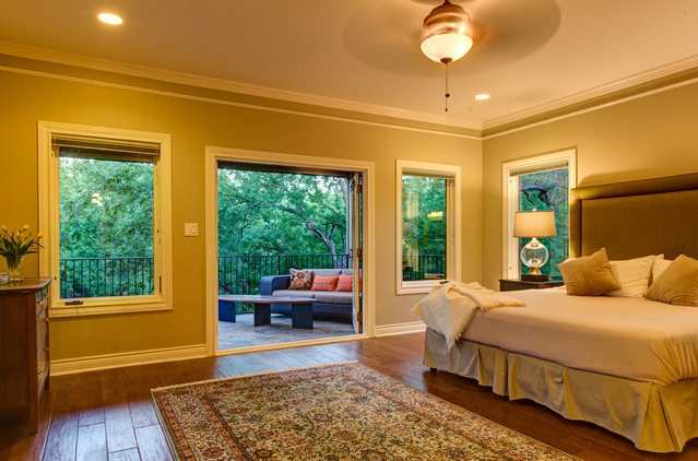 Elegant Bedroom for Adult