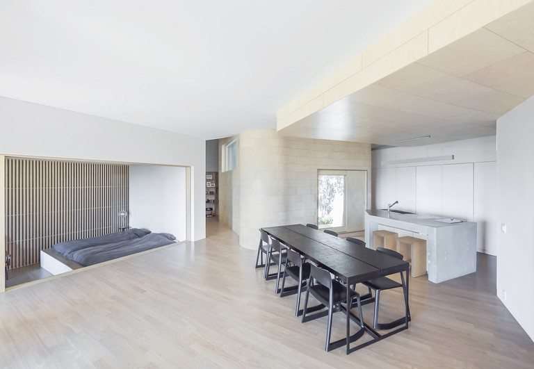 Tilt Roof House in South Korea