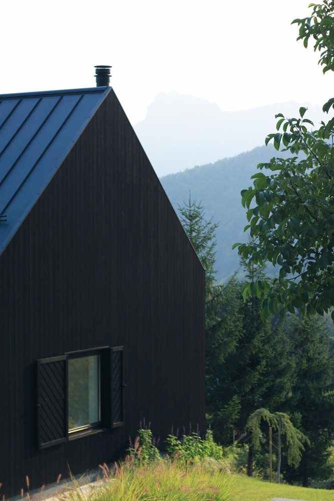 Walnut Tree House and Terrace in Ogulin, Croatia