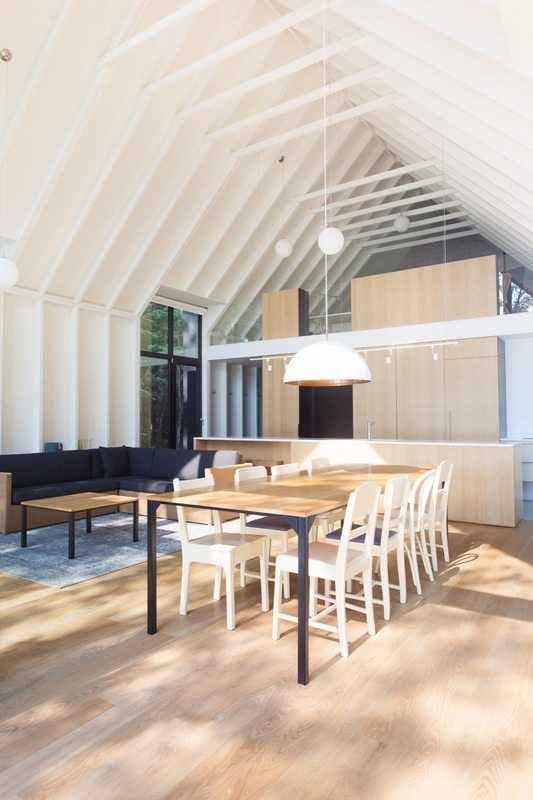 An image of the Window in the Lake in Canada.