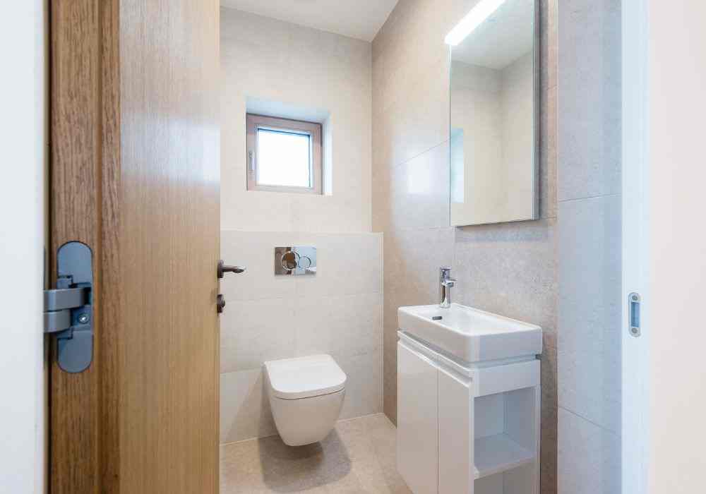 The use of minimalist style to maximize space as one of many small bathroom ideas. 