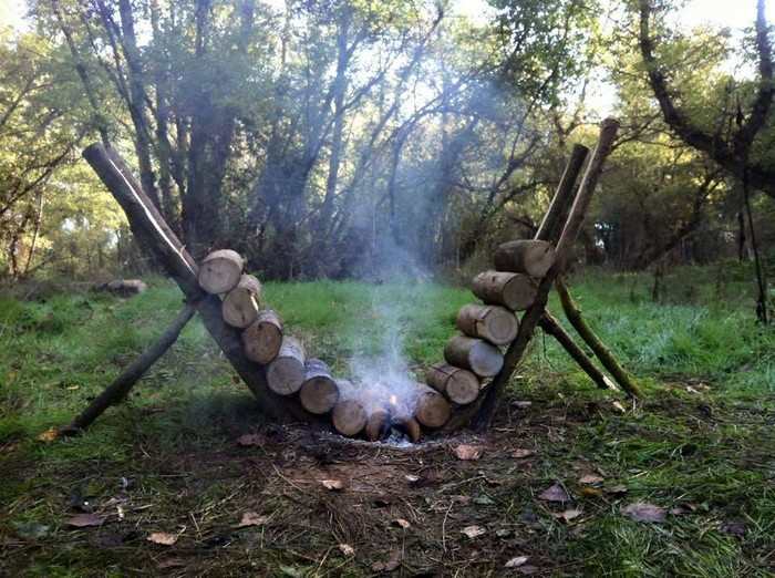 Self-Feeding Campfire