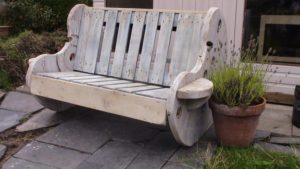 Rustic Cable Spool Bench: Affordable 8-Step Furniture