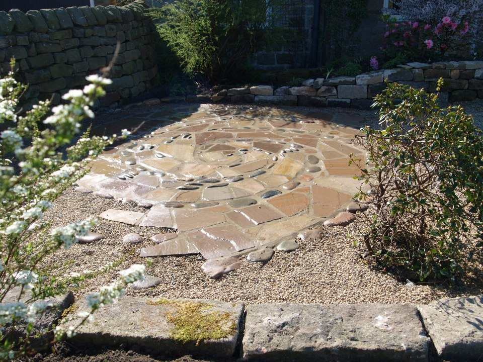 Vortex patio, broken Indian flagstone and cobbles