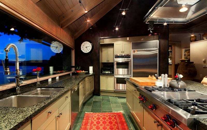 A Dream By The Water - West Vancouver, BC