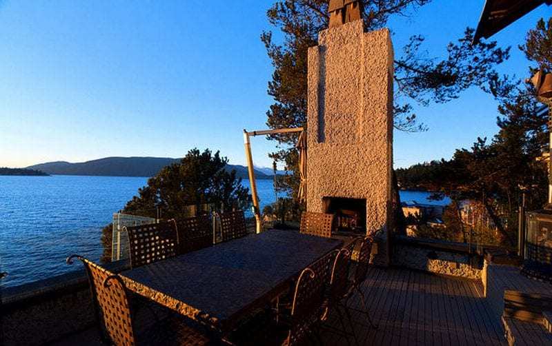 A Dream By The Water - West Vancouver, BC