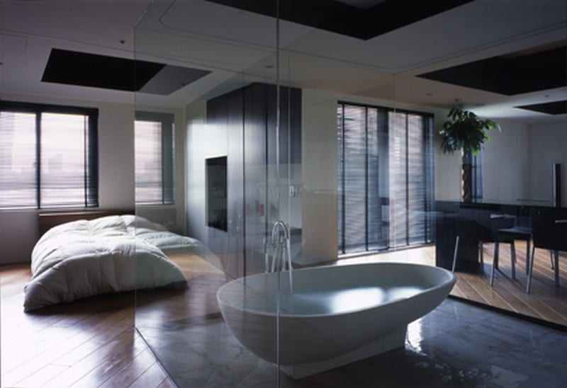 Life in a fishbowl - Mejiro Studio Japan