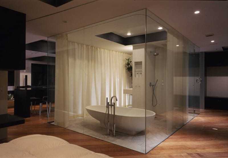 Life in a fishbowl - Mejiro Studio Japan