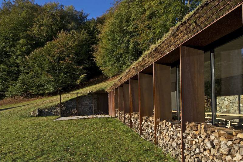 Extension of a Barn - Lesponne, France