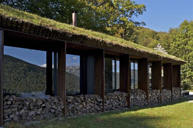 Extension of a Barn - Lesponne, France