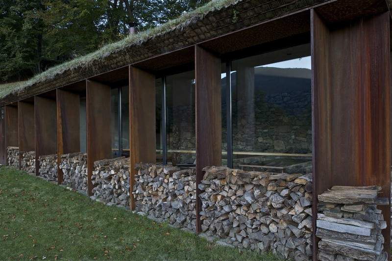 Extension of a Barn - Lesponne, France