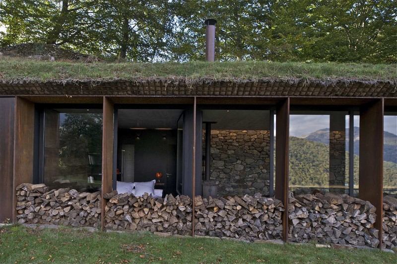 Extension of a Barn - Lesponne, France