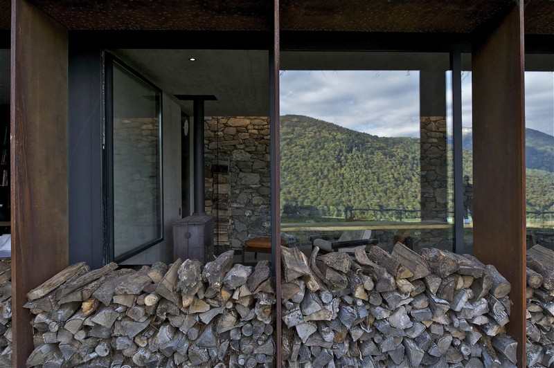 Extension of a Barn - Lesponne, France