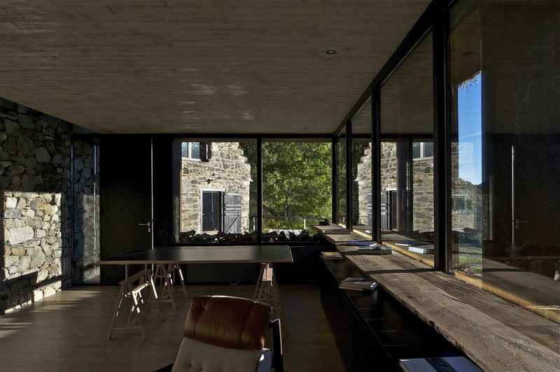 Extension of a Barn - Lesponne, France