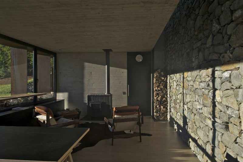 Extension of a Barn - Lesponne, France