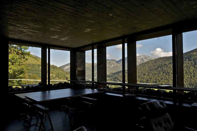 Extension of a Barn - Lesponne, France
