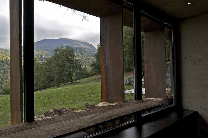 Extension of a Barn - Lesponne, France