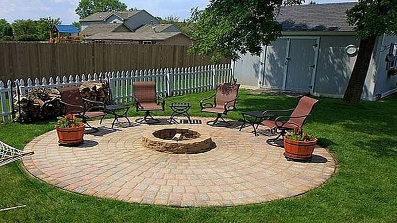 Unique DIY Patio with Fire Pit